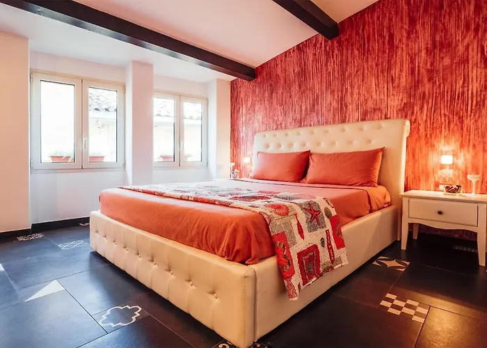 Costiglioli Central & Elegant Duplex