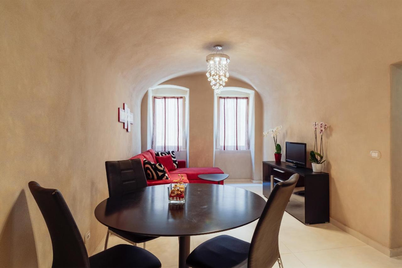 Apartment Costiglioli & Elegant Duplex Sanremo