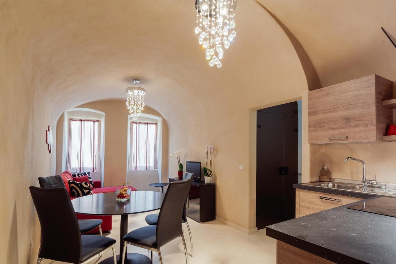 Costiglioli & Elegant Duplex *